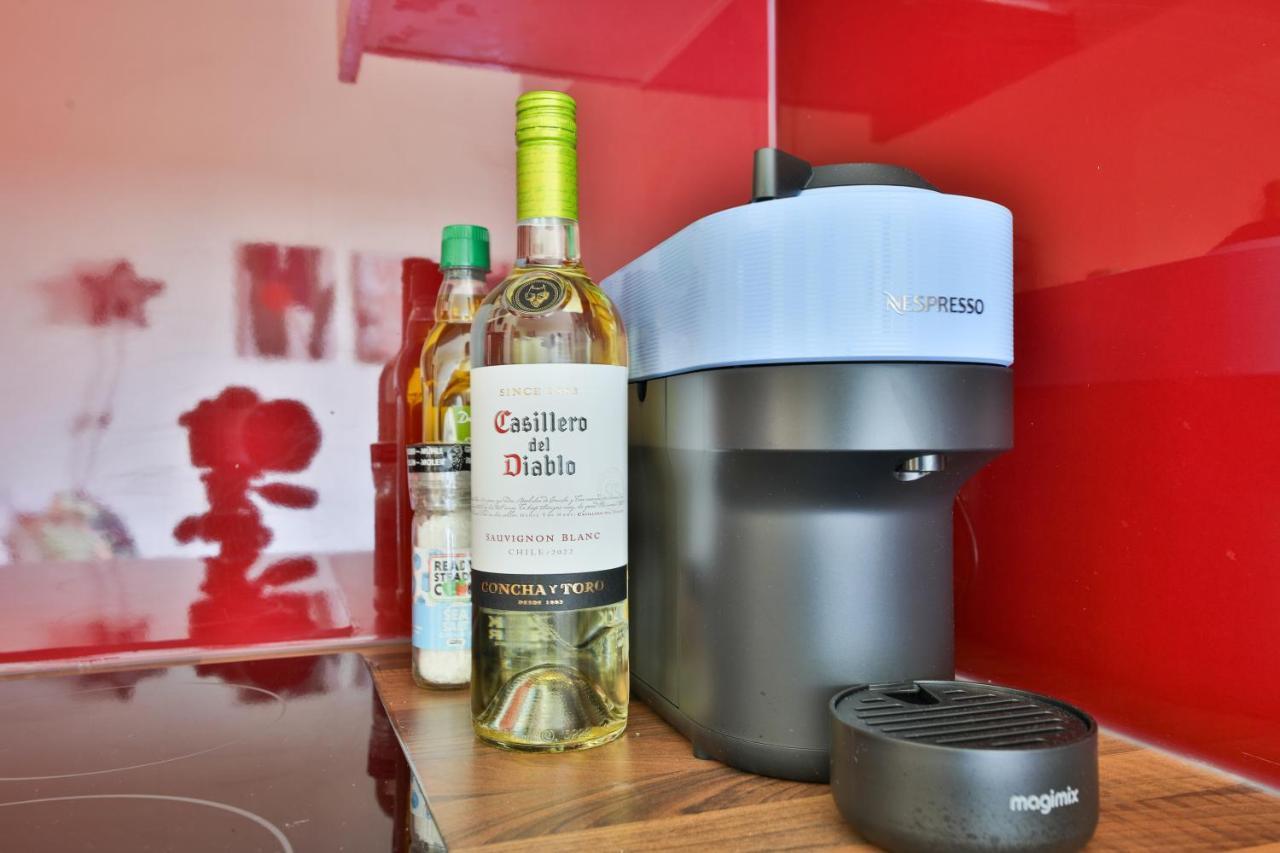 Princess Lofts City Centre Studios With Nespresso Coffee Machines & New Fast Wifi By Stayright สวอนซี ภายนอก รูปภาพ