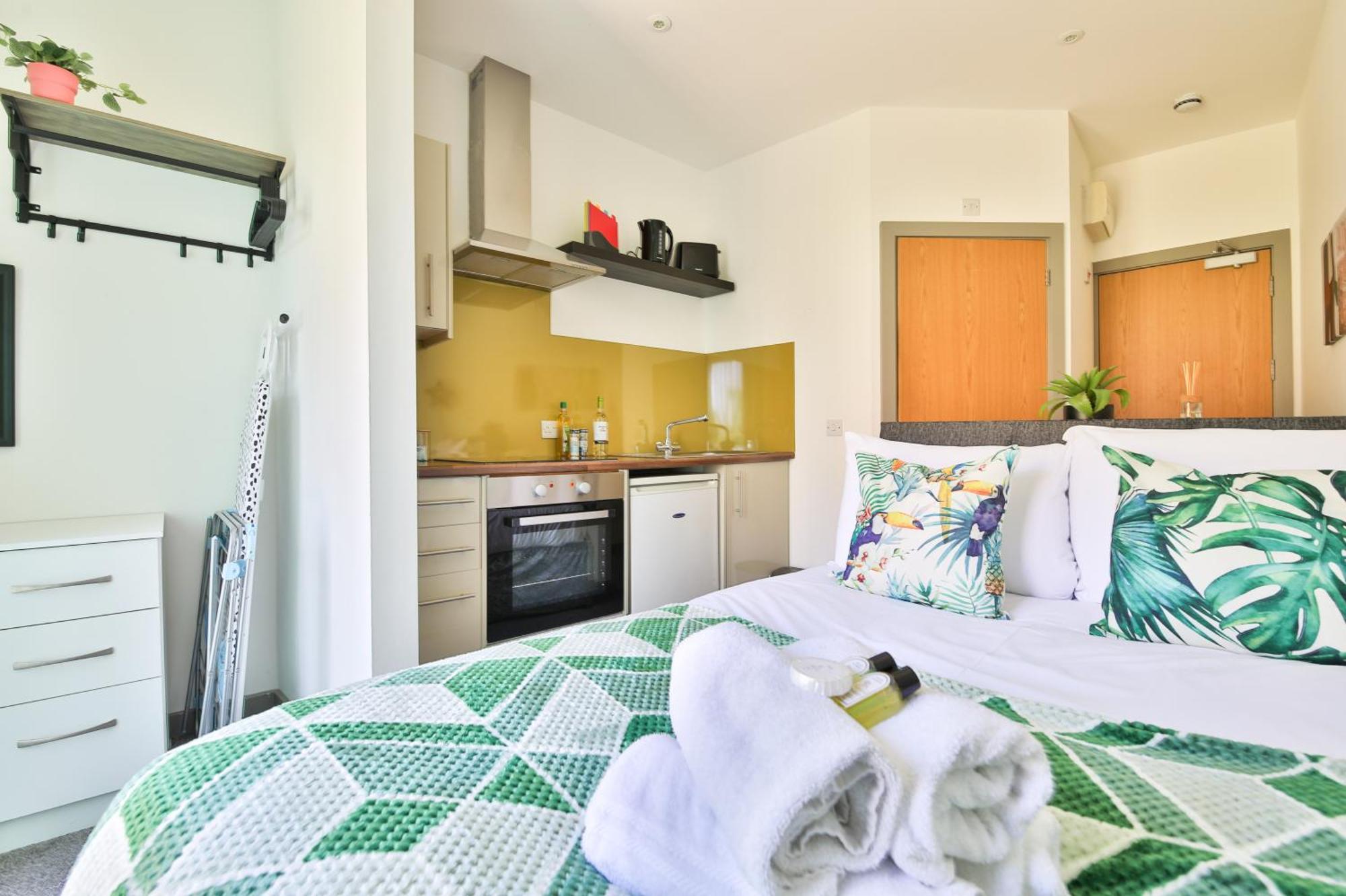 Princess Lofts City Centre Studios With Nespresso Coffee Machines & New Fast Wifi By Stayright สวอนซี ภายนอก รูปภาพ