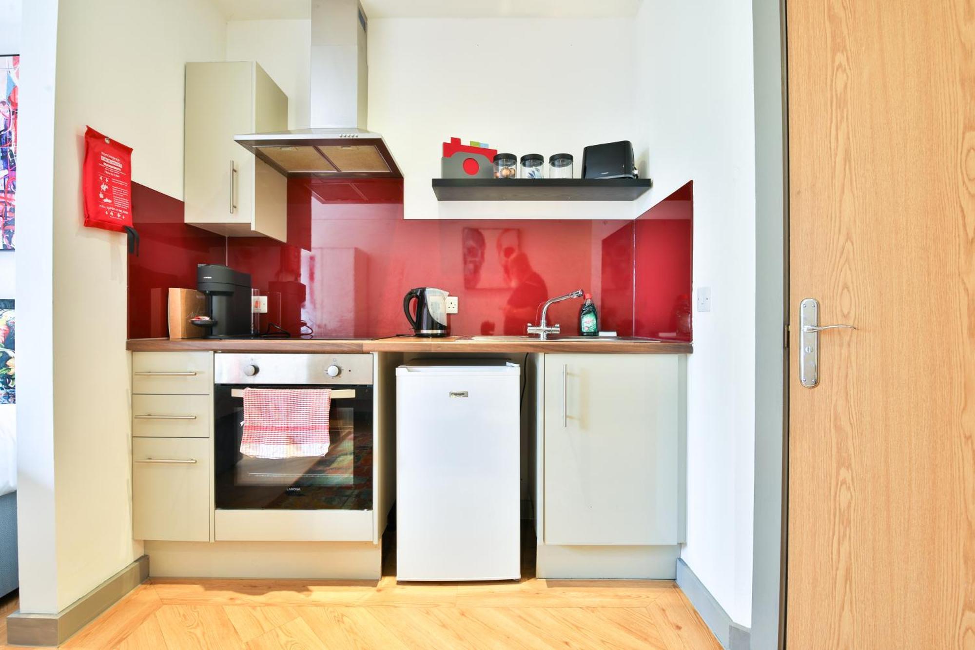 Princess Lofts City Centre Studios With Nespresso Coffee Machines & New Fast Wifi By Stayright สวอนซี ภายนอก รูปภาพ