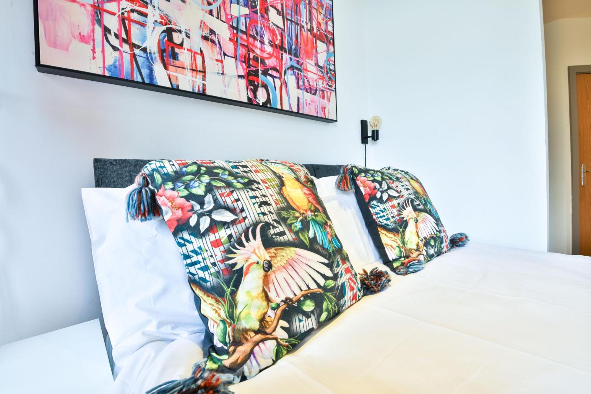 Princess Lofts City Centre Studios With Nespresso Coffee Machines & New Fast Wifi By Stayright สวอนซี ภายนอก รูปภาพ